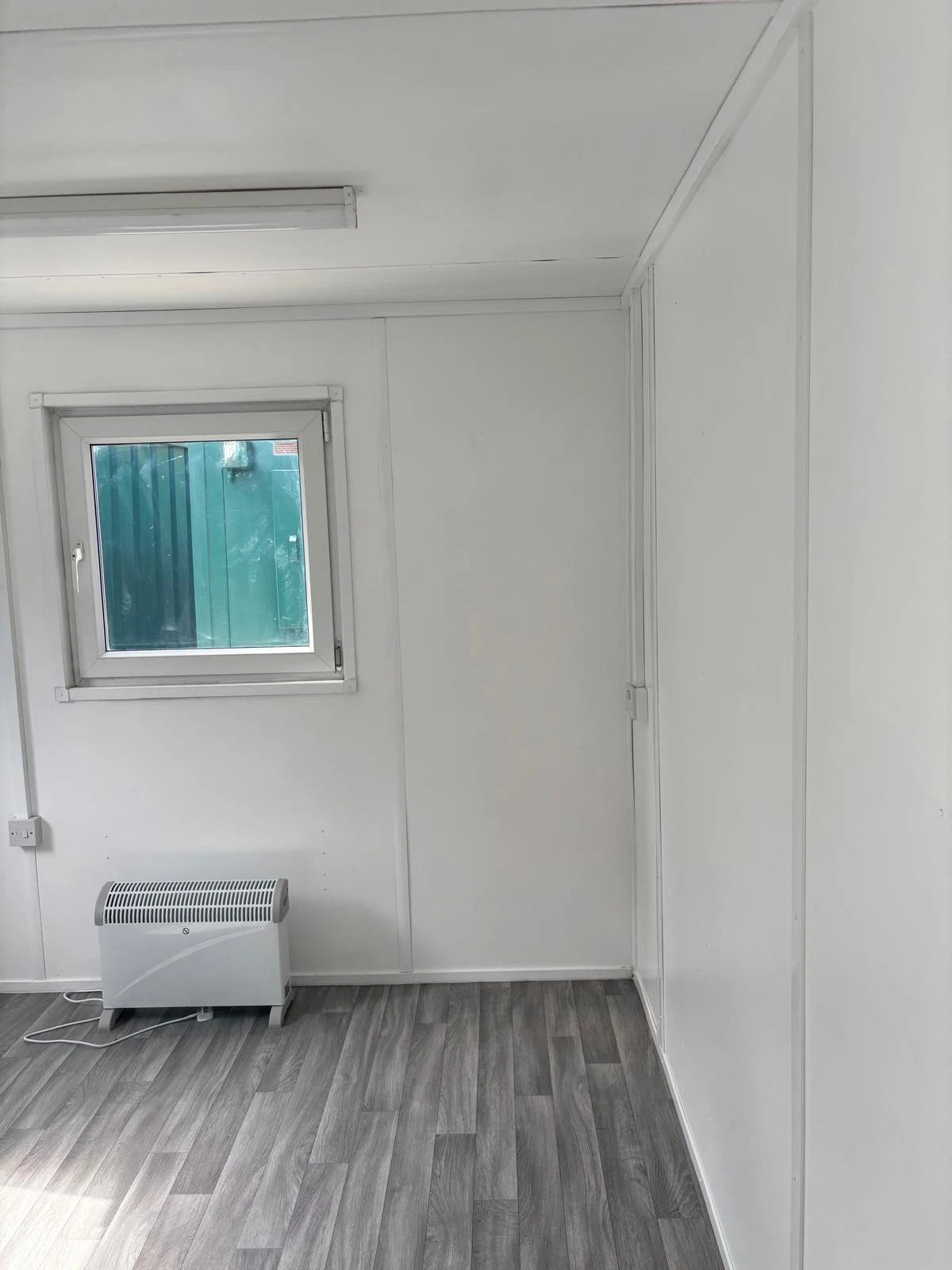 10FT X 8FT OPEN OFFICE - Image 5