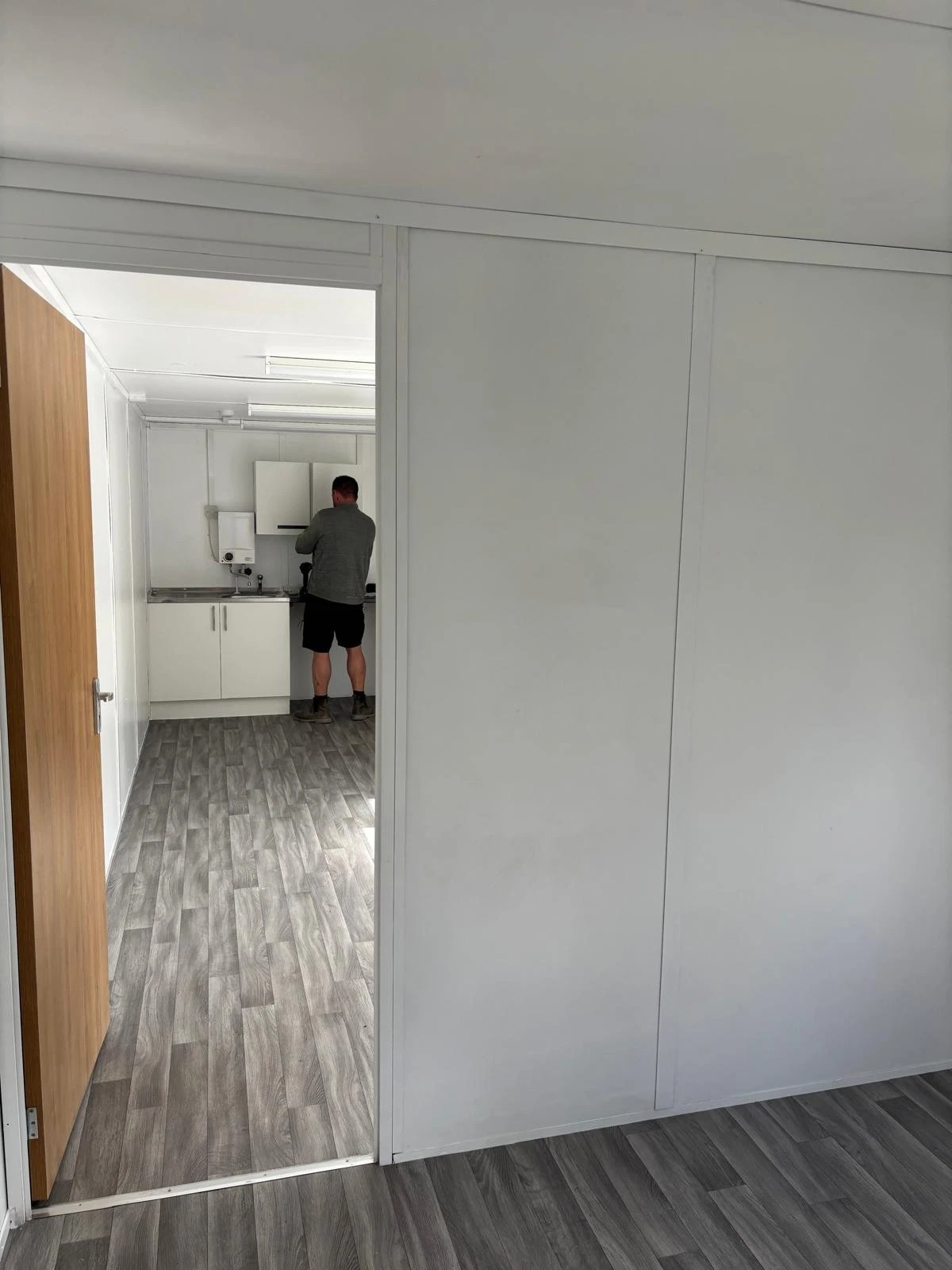 10FT X 8FT OPEN OFFICE - Image 3
