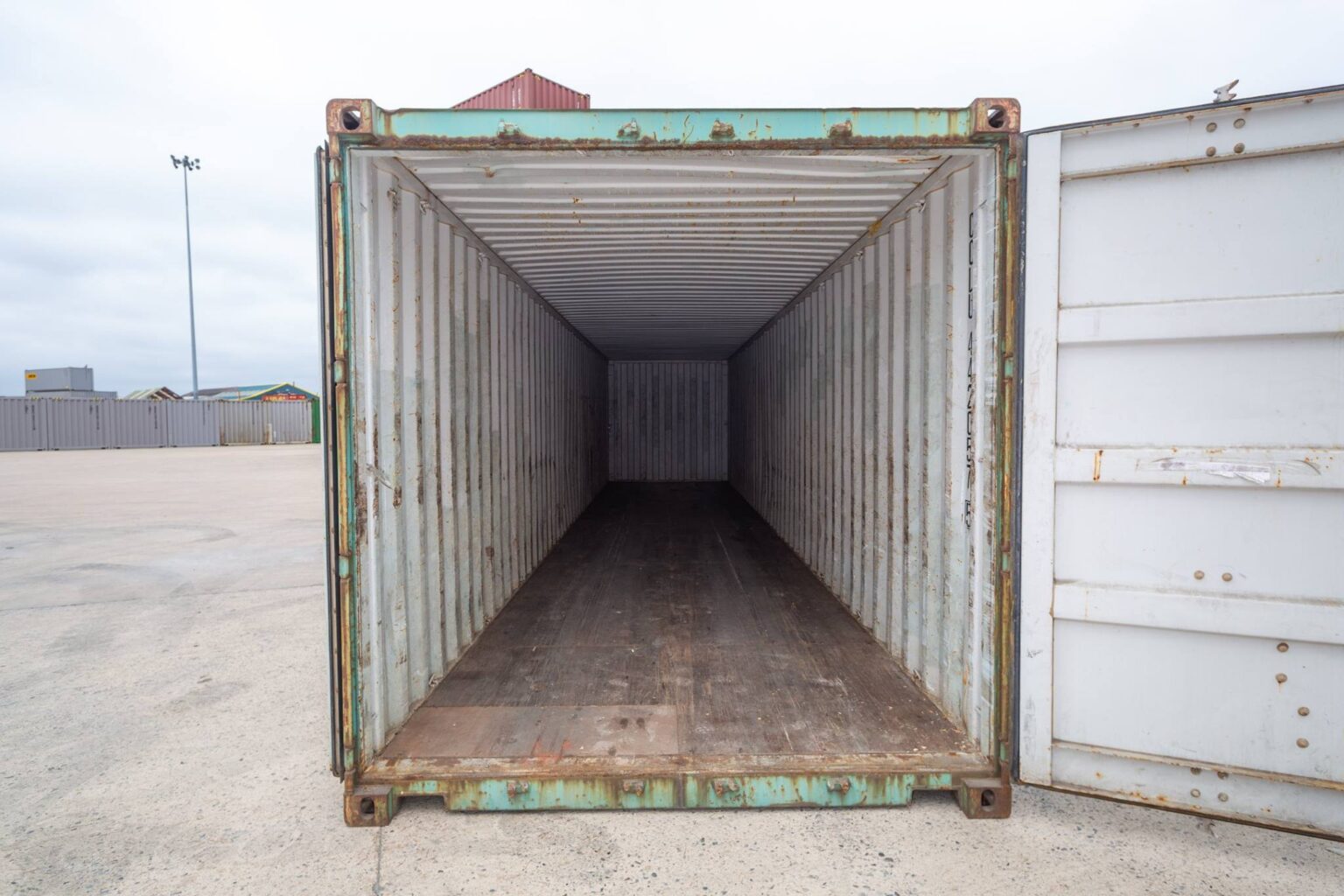 40FT Preloved Shipping Container – Wind & Watertight - Image 3