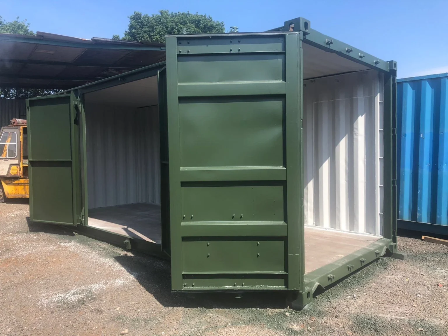 20×8 Container With 8f Side Doors With Extra Door Secure Lock Boxes